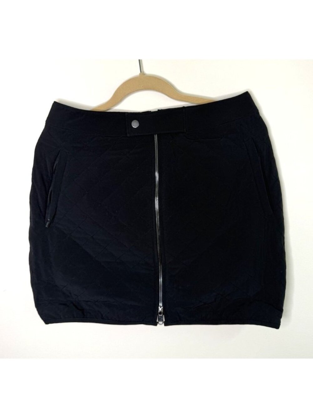 Athleta Apres Ski Quilted Zip Skirt 985691